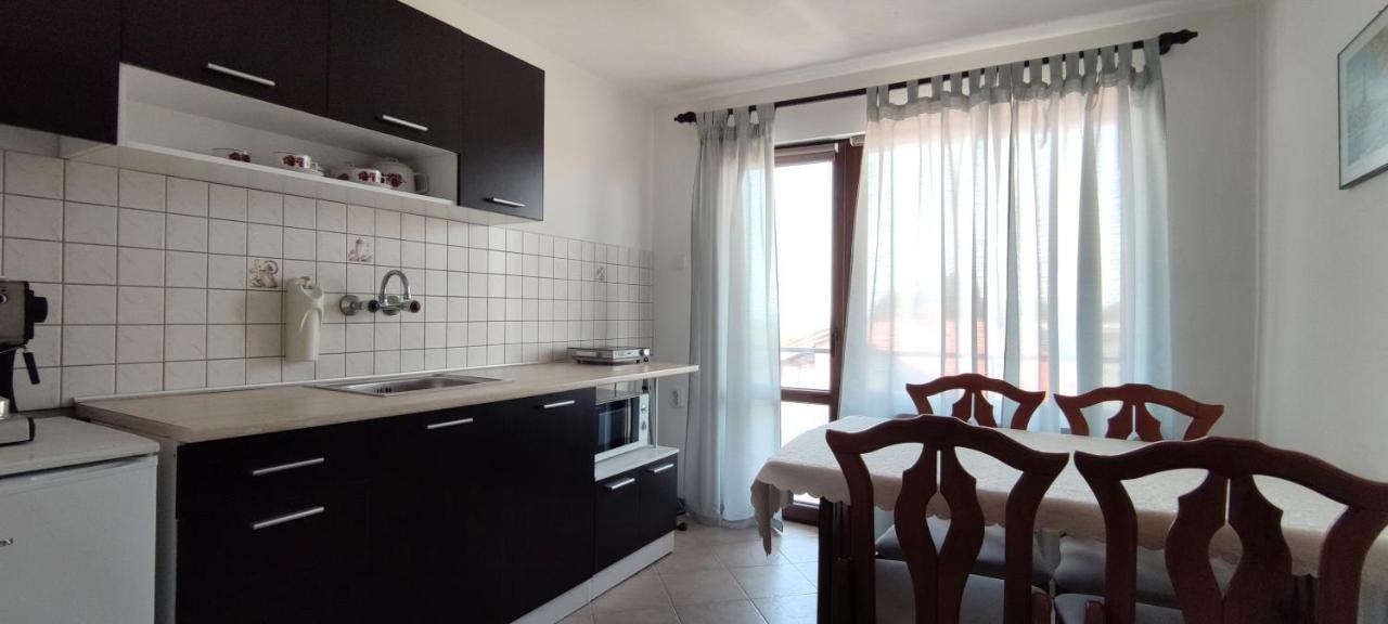 Yanevi Apartments เชอร์โนโมเรทส์ ภายนอก รูปภาพ